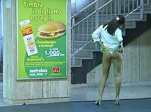 Italian Metro Exhibitionist