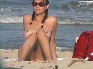 Voyeur - Nudist beach